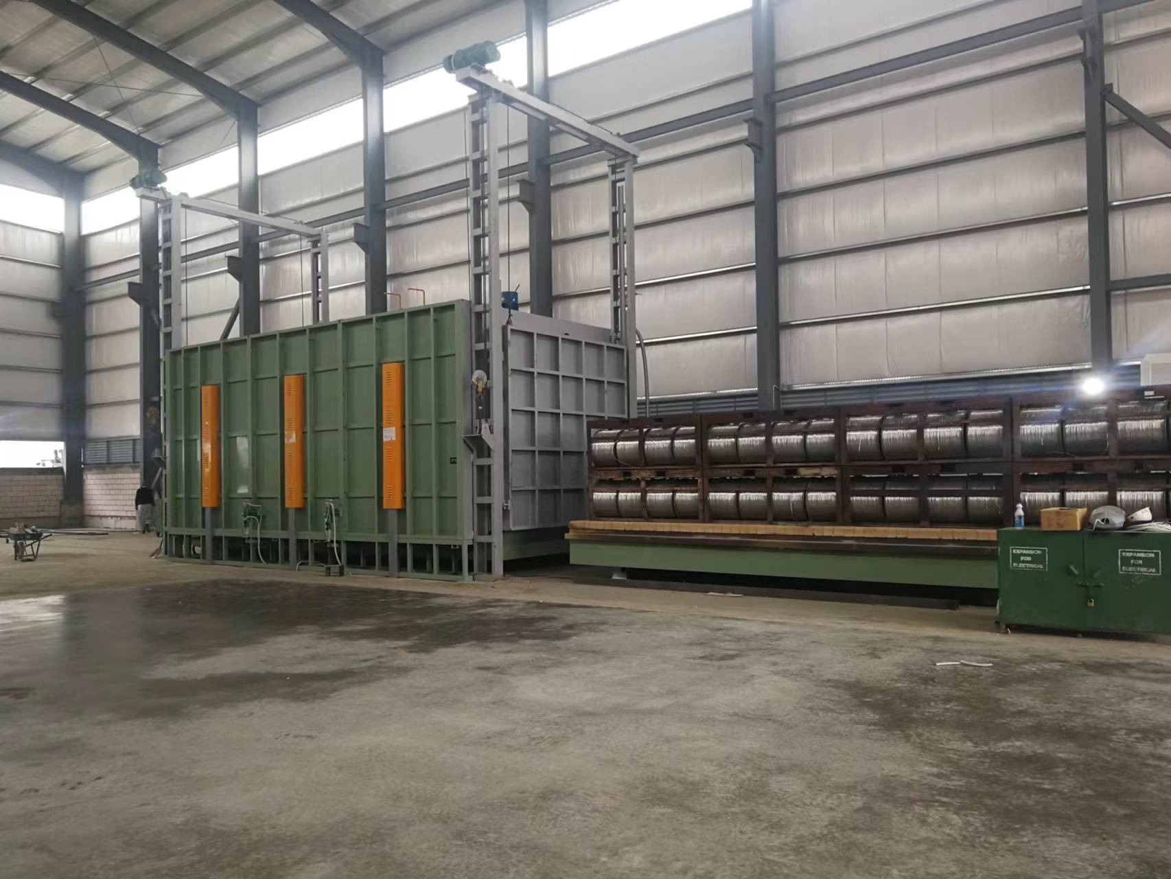 鋁合金淬火爐需要準(zhǔn)備臨時(shí)性門形架